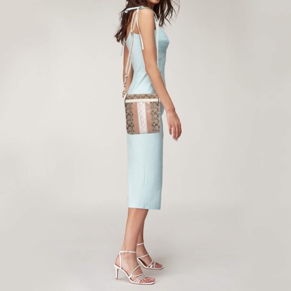 Coach Rare 41054 Hampton Nancy Zebra Signature Swingpack Stripe - Picture 14 of 14